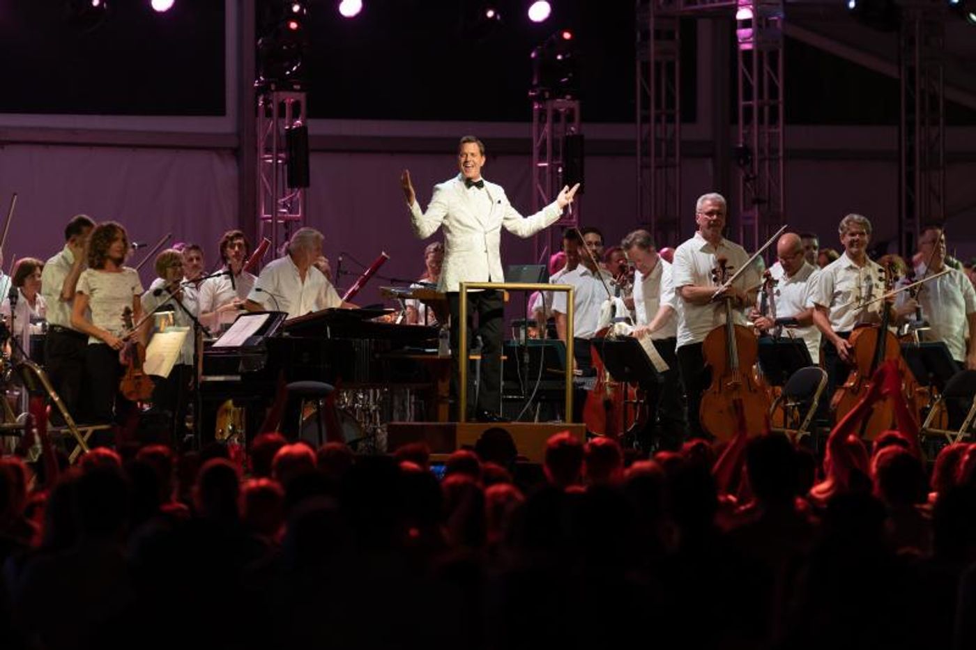 BWW News: Some of the Many Reasons why the ALAN MENKEN AND BROADWAY STARS Concert took us to A Whole New World  Image