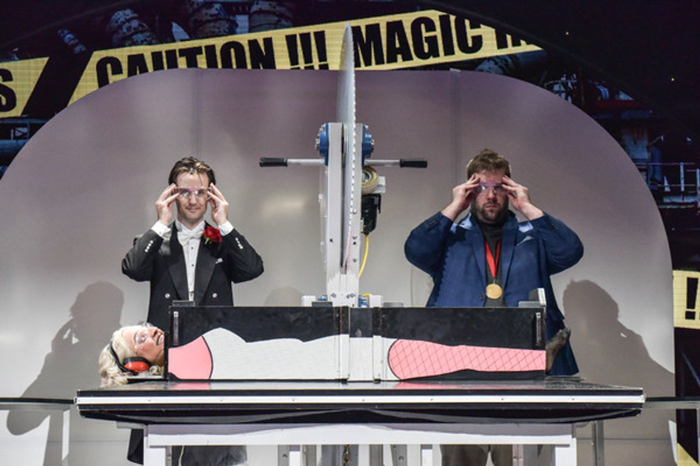 Photo Flash: Mischief Theatre Presents MAGIC GOES WRONG  Image