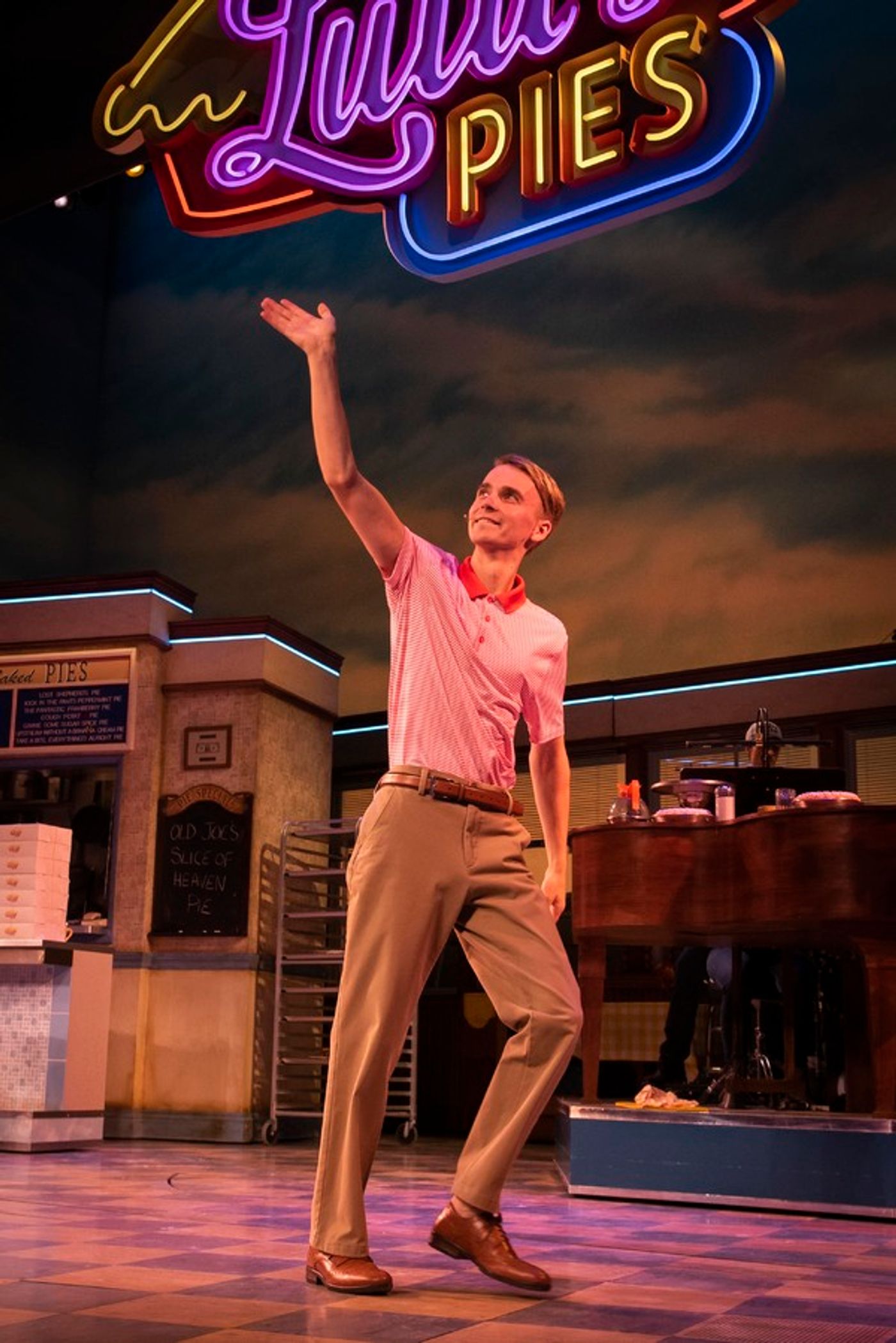 Photo Flash: WAITRESS Welcomes Its New Ogie, Joe Sugg!  Image