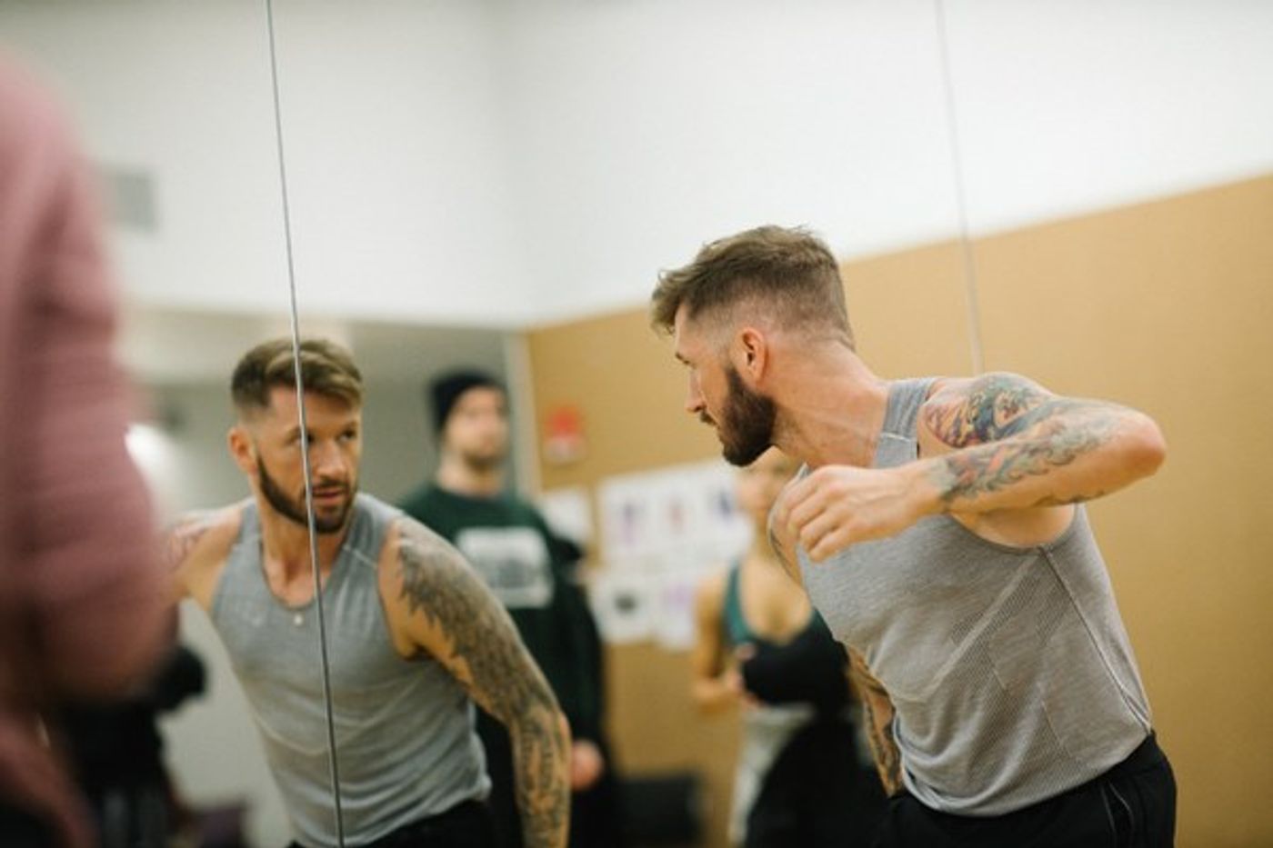 Photo Flash: In Rehearsal with THE WRONG MAN, Previews Begin Tonight  Image