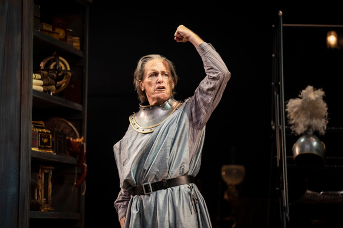 Photo Flash: A First Look At BERNHARDT/HAMLET At Goodman Theatre  Image