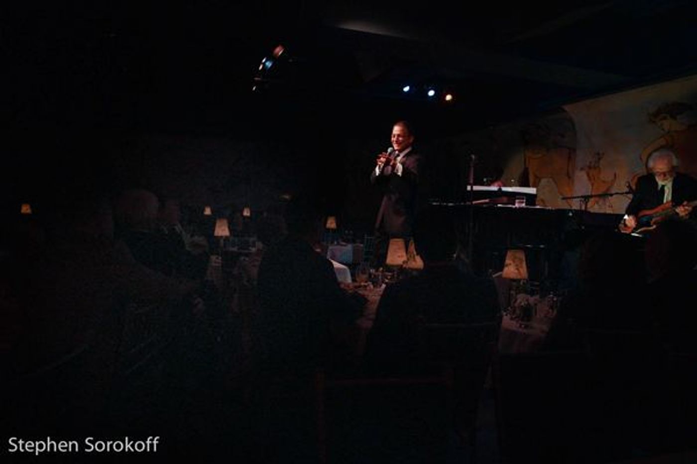 Photos/Review: Tony Danza Comes to Cafe Carlyle  Image