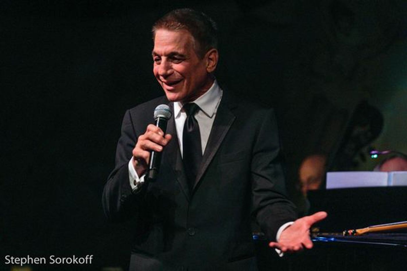 Photos/Review: Tony Danza Comes to Cafe Carlyle  Image