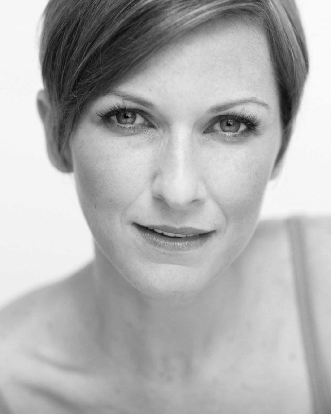 Meet the Cast of LINDA VISTA- Now in Previews!  Image