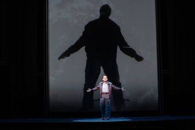 Robert Creighton as James Cagney Photo