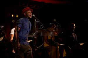 Douglas Lyons 
 Photo