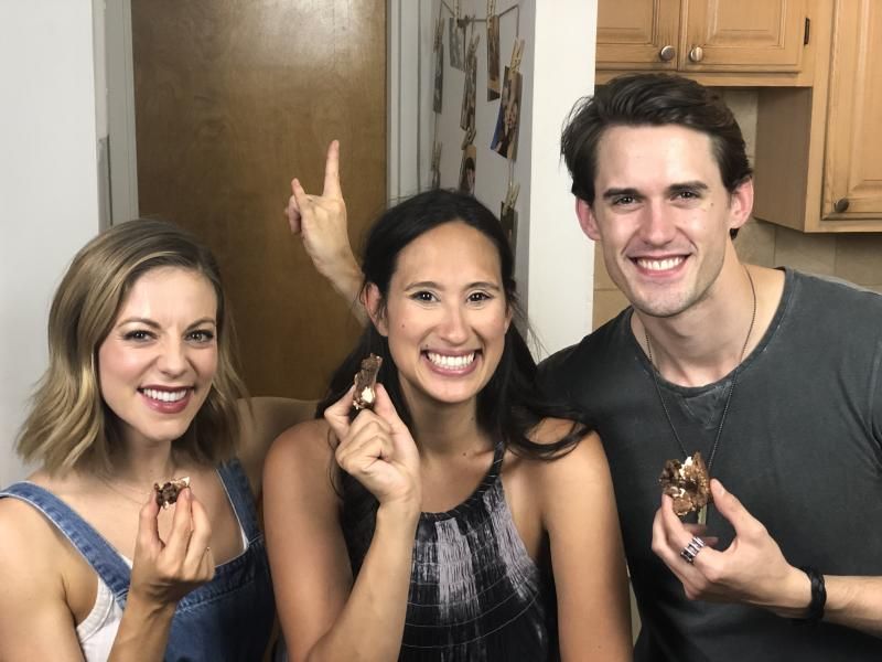 Backstage Bite with Katie Lynch: ROCK OF AGES' CJ Eldred & Kirsten Scott Blow The Roof Off The Kitchen  Image