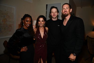 Shanola Hampton, Sarah Shahi, Mark O'Brien and Steve Howey Photo