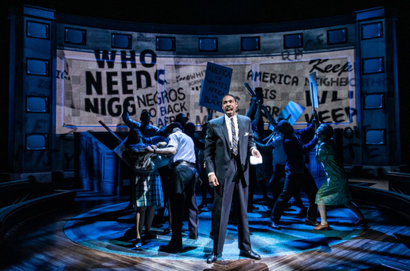 Photo Flash: First Look at THE GREAT SOCIETY on Broadway  Image