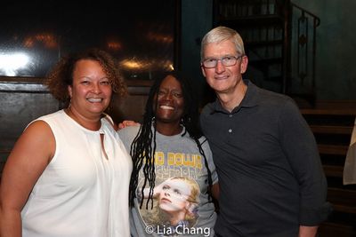 Lisa P. Jackson, Beverly Jenkins and Apple''s CEO Tim Cook Photo