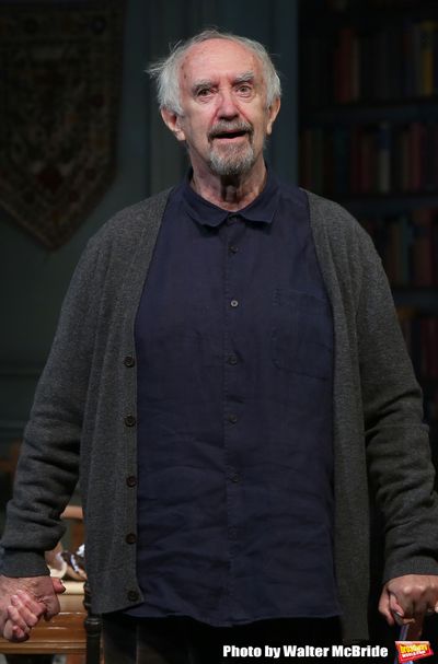 Jonathan Pryce  Photo