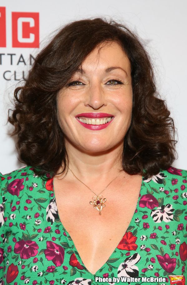 Lucy Cohu Photo