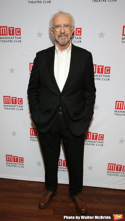 Jonathan Pryce Photo