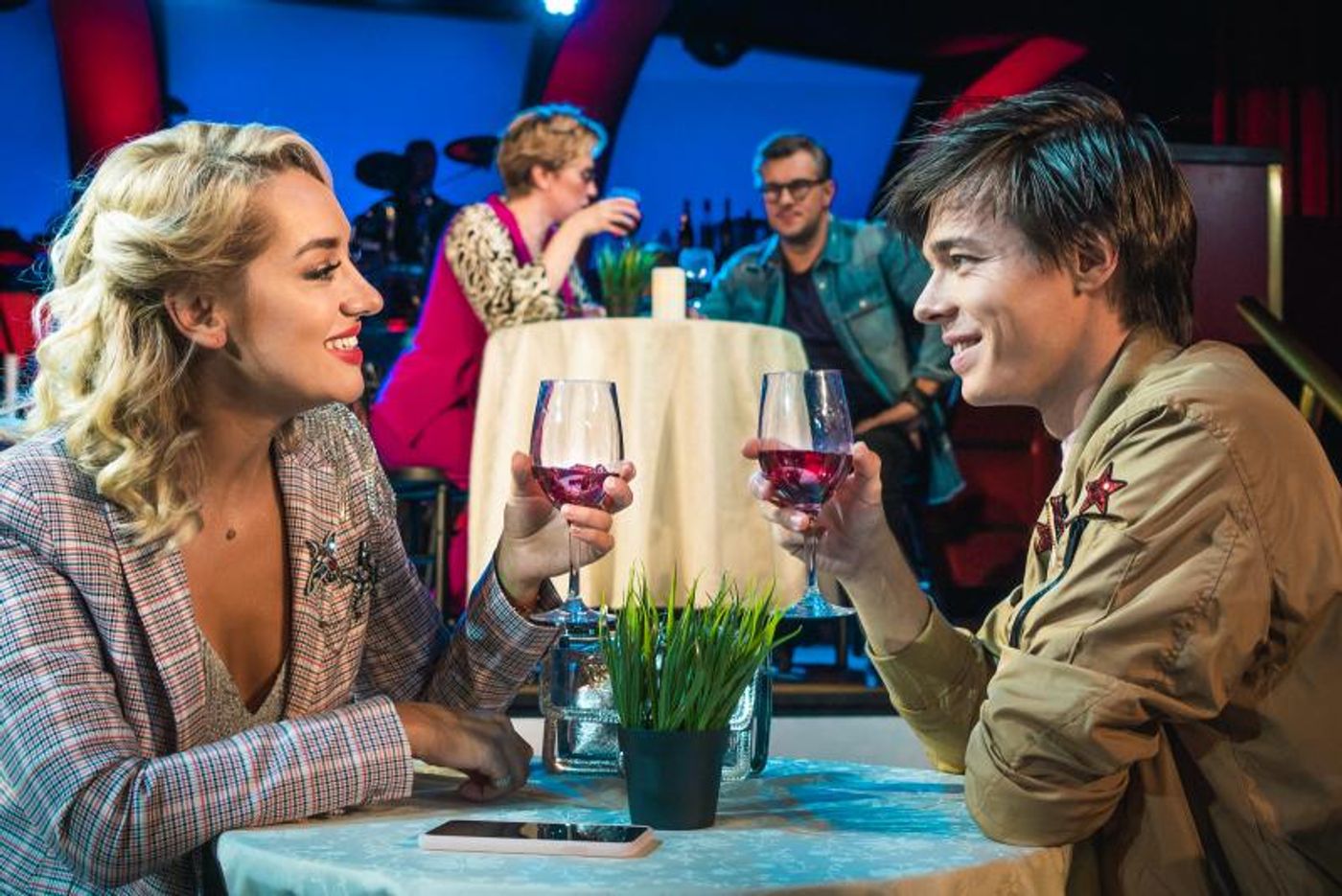 Review: FIRST DATE at MDM Theater  Image