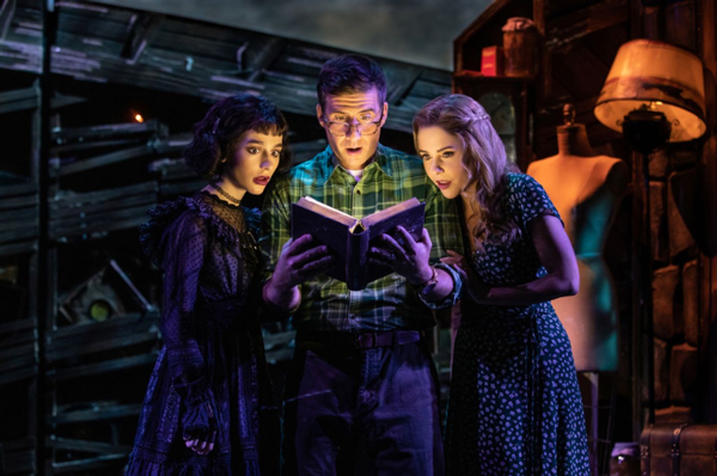 Photo: David Josefsberg Makes Ghoulish First Appearance in BEETLEJUICE  Image