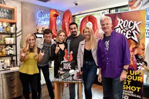 Tiffany Eigen, PJ Griffith, Kirsten Scott, Matt Ban, Kelly Devine and Tom Galantich @ BroadwayWorld Tiffany Eigen, PJ Griffith, Kirsten Scott, Matt Ban, Kelly Devine and Tom Galantich Photo