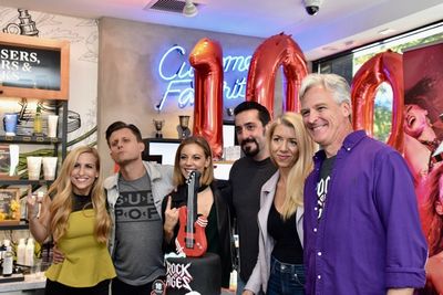 Tiffany Eigen, PJ Griffith, Kirsten Scott, Matt Ban, Kelly Devine and Tom Galantich Photo