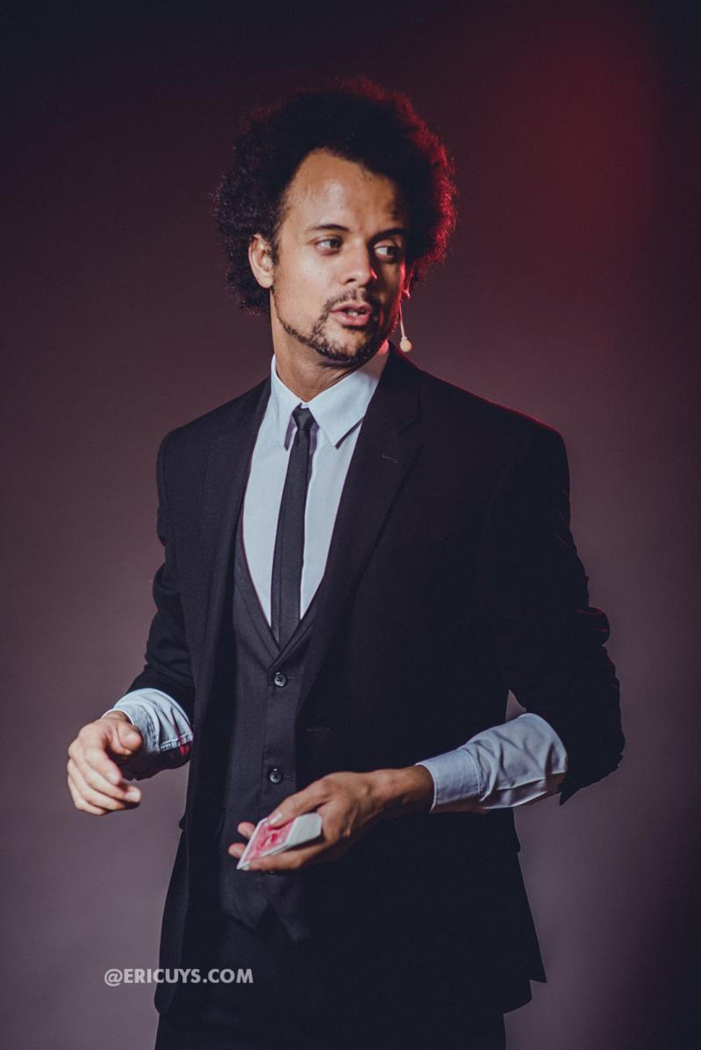 Interview: Charles Tertiens Returns to the Cape Town Stage for a Night of Comedy Magic Image