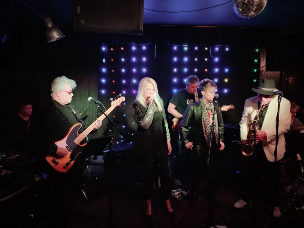 Photo Flash: Tami: International Recording Artist Makes Her NYC Debut  Image