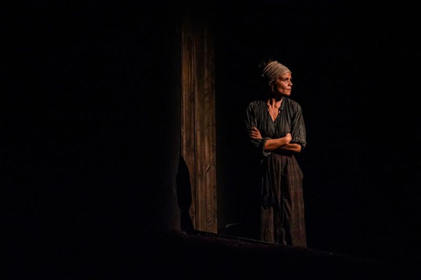 Review: Complex Themes and Sharp Dialogue Make for a Cutting Production of KNIVES IN HENS  Image