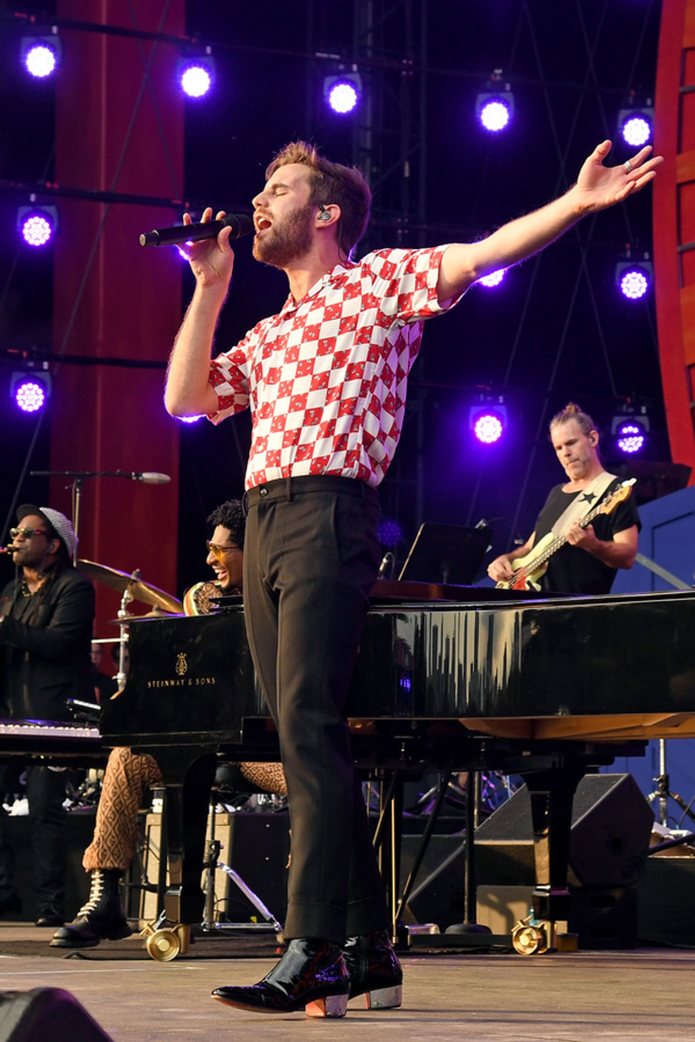 Photo Flash: Queen + Adam Lambert, Carole King, Alicia Keys, Kelly Clarkson, and More at the Global Citizen Festival  Image