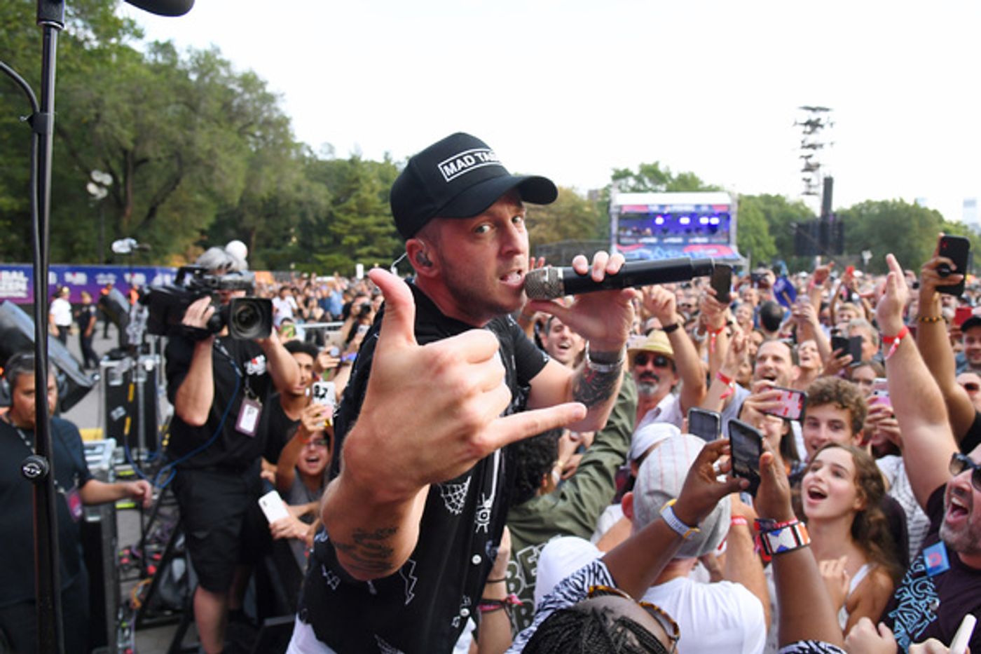 Photo Flash: Queen + Adam Lambert, Carole King, Alicia Keys, Kelly Clarkson, and More at the Global Citizen Festival  Image