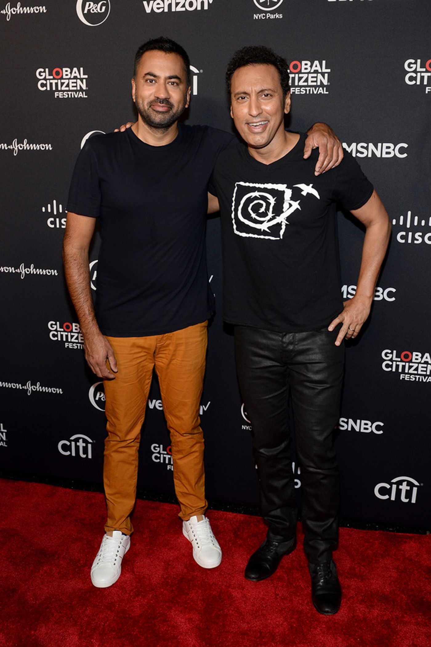 Photo Flash: Queen + Adam Lambert, Carole King, Alicia Keys, Kelly Clarkson, and More at the Global Citizen Festival  Image