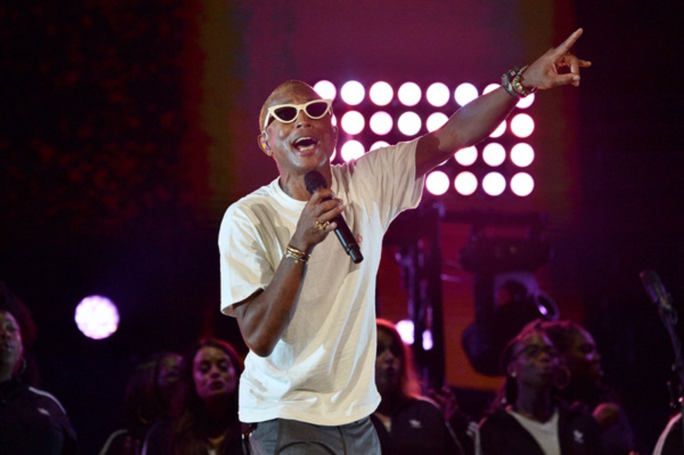 Photo Flash: Queen + Adam Lambert, Carole King, Alicia Keys, Kelly Clarkson, and More at the Global Citizen Festival  Image