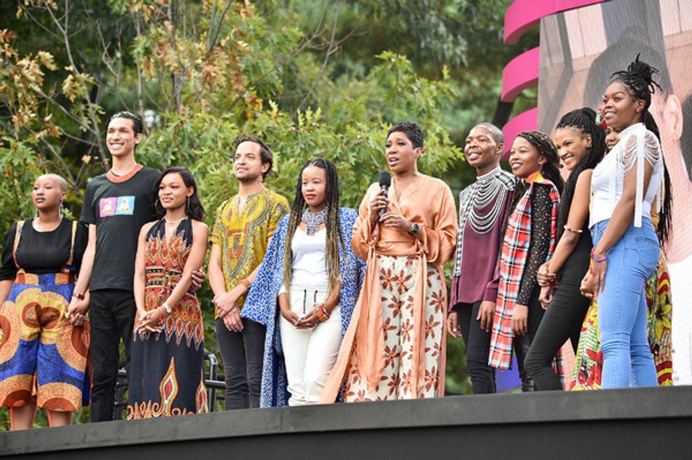 Photo Flash: Queen + Adam Lambert, Carole King, Alicia Keys, Kelly Clarkson, and More at the Global Citizen Festival  Image