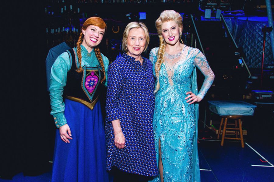 Photo Flash: Hillary Clinton Visits FROZEN on Broadway  Image