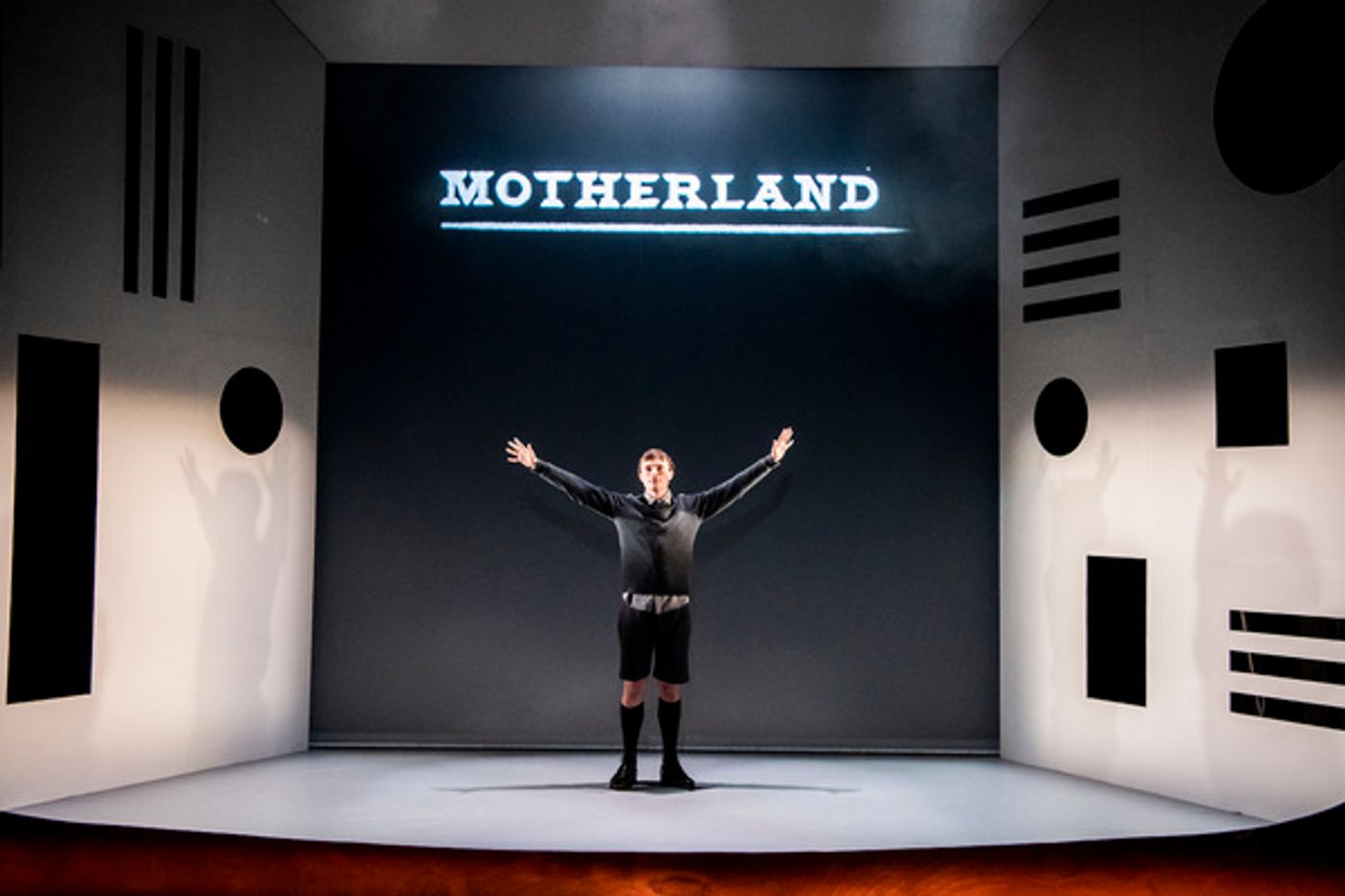 Photo Flash: First Look at MAGGOT MOON at Unicorn Theatre  Image