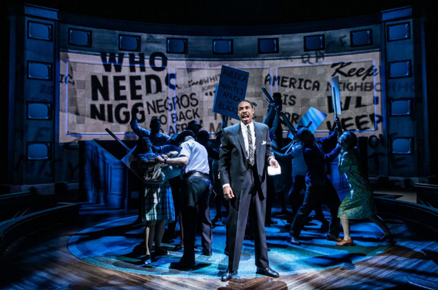 Review: Robert Schenkkan's THE GREAT SOCIETY Takes On The Last Four Years of LBJ's Presidency Review: Robert Schenkkan's THE GREAT SOCIETY Takes On The Last Four Years of LBJ's Presidency Image