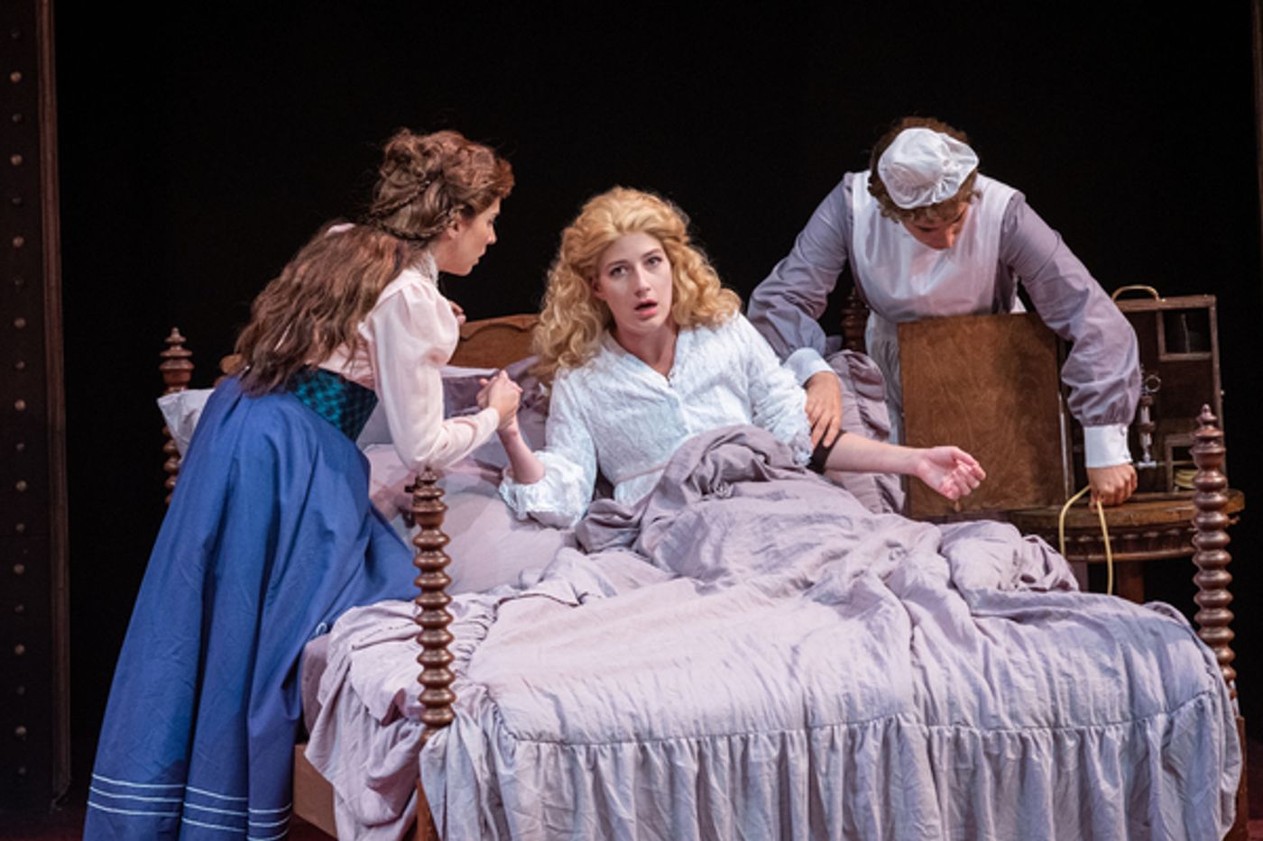 Photo Flash: First Look at DRACULA at ZACH Theatre  Image