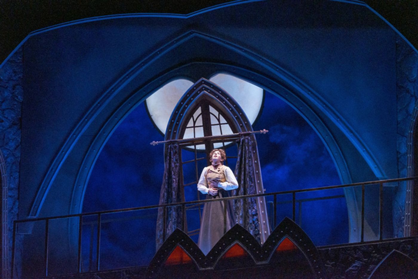 Photo Flash: First Look at DRACULA at ZACH Theatre  Image