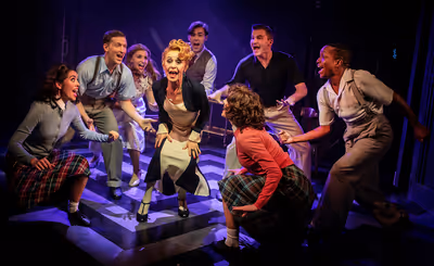 Tracie Bennett and cast Photo