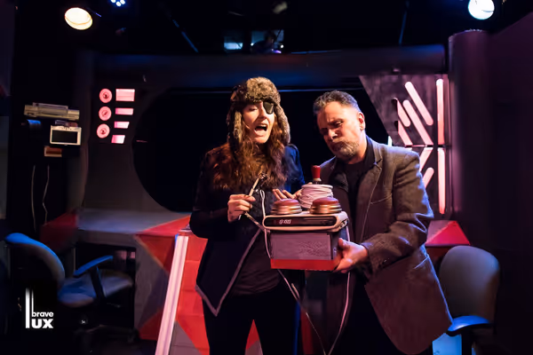 Julia Stemper. Joe Feliciano Photo