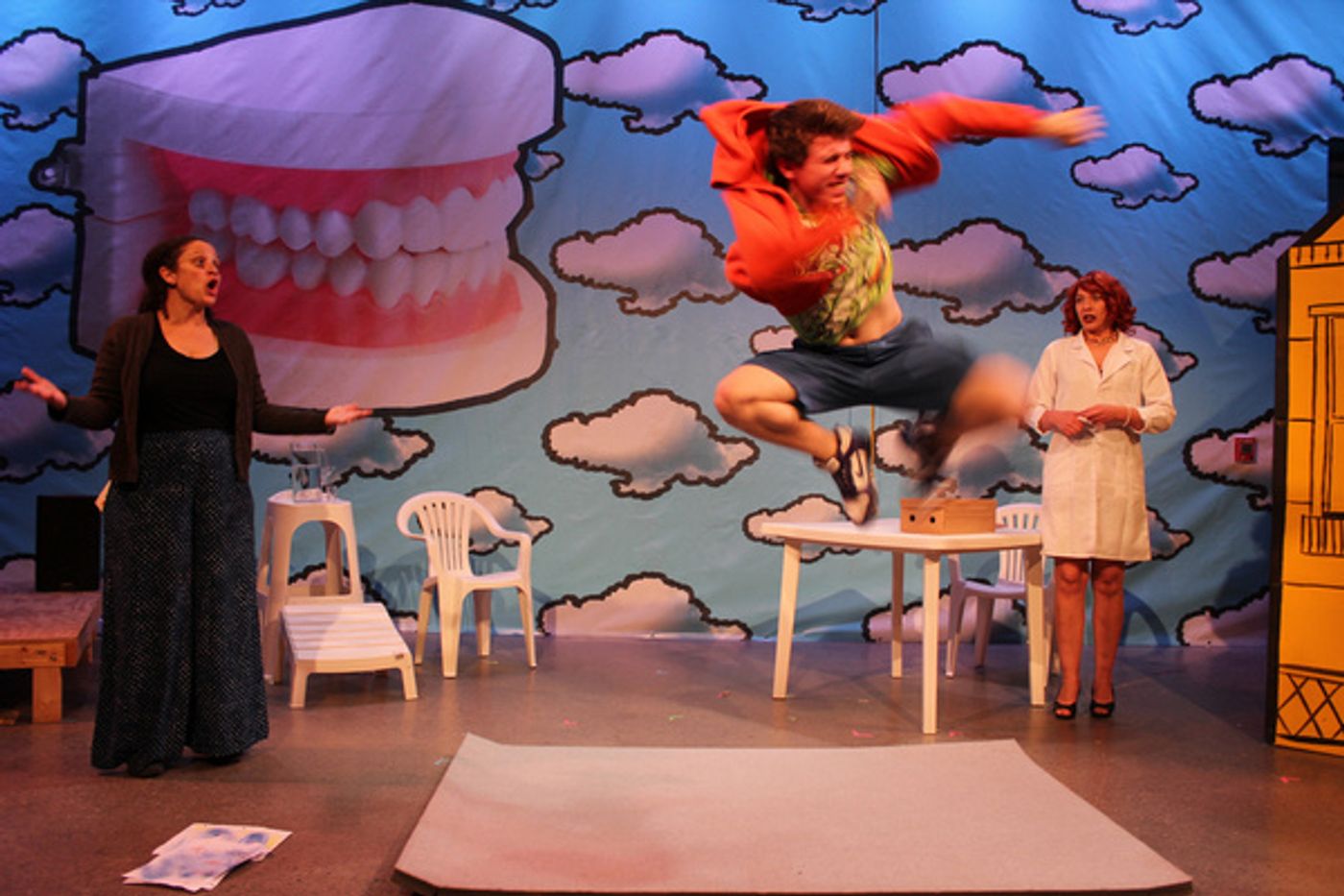 Photo Flash: THE SHOE Makes English-Language Premiere Photo Flash: THE SHOE Makes English-Language Premiere Image