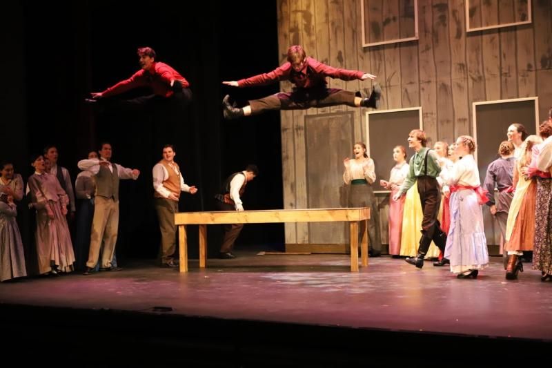 Review: Ammons, Krebs Lead Entertaining SEVEN BRIDES FOR SEVEN BROTHERS at Springhouse  Image