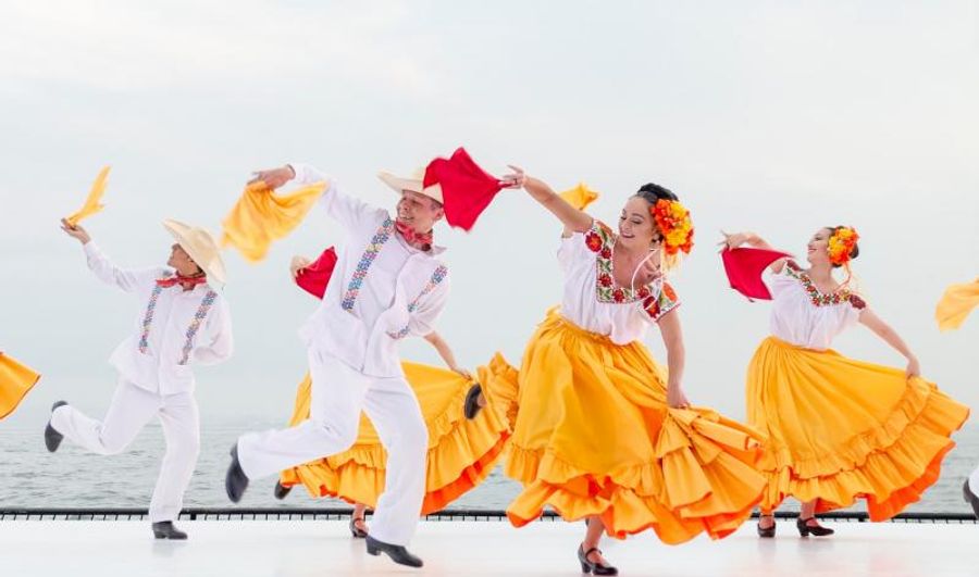 Review: Contrasting the Jejune and Divine at Battery Dance Festival Image