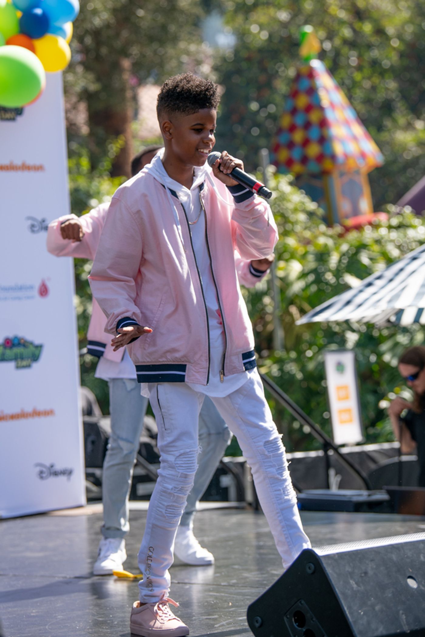 Photo Flash: JoJo Siwa, Ally Brooke, Abby Lee Miller, and More Attend T.J. Martell Foundation's LA Family Day Photo Flash: JoJo Siwa, Ally Brooke, Abby Lee Miller, and More Attend T.J. Martell Foundation's LA Family Day Image