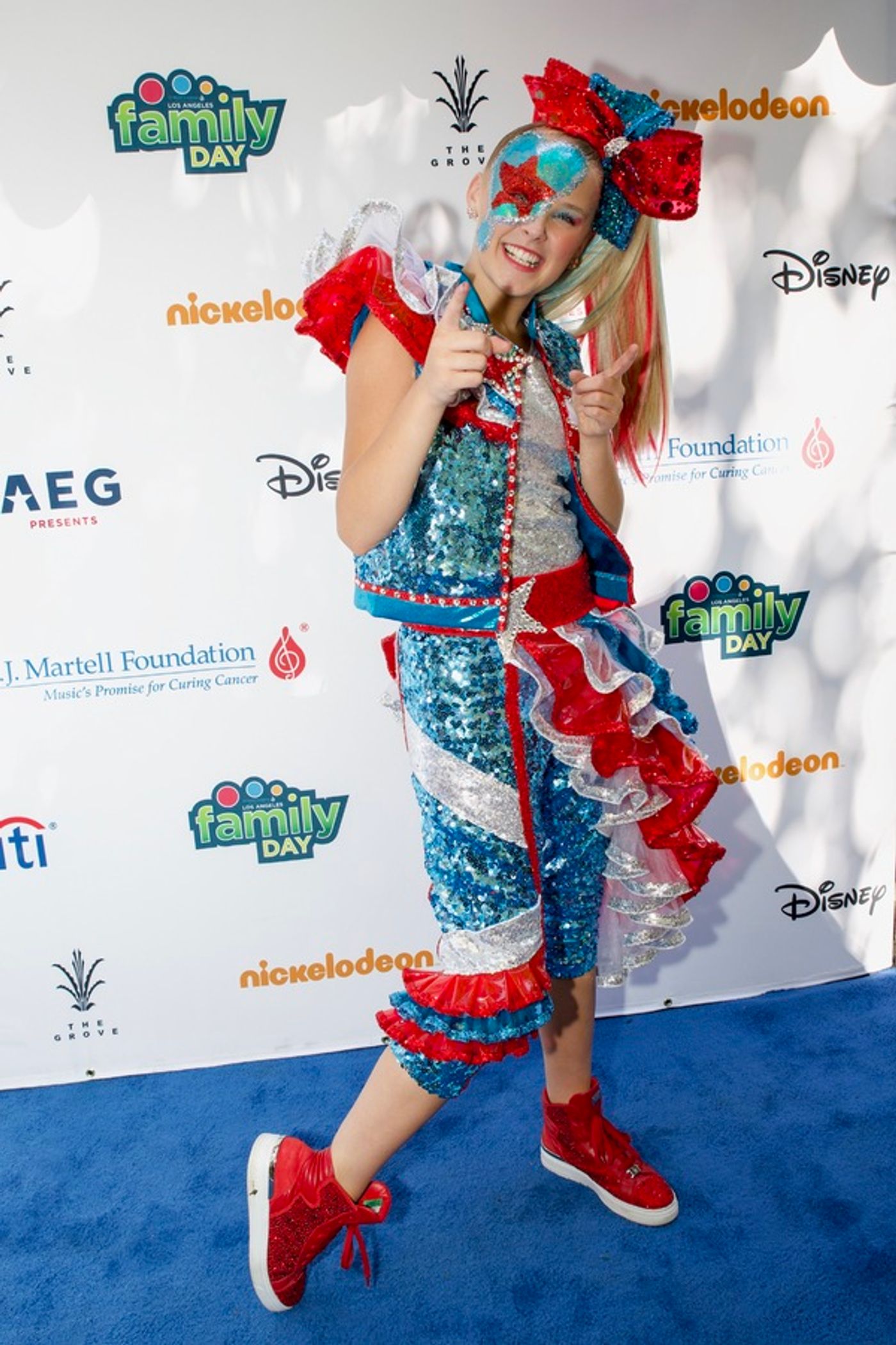 Photo Flash: JoJo Siwa, Ally Brooke, Abby Lee Miller, and More Attend T.J. Martell Foundation's LA Family Day Photo Flash: JoJo Siwa, Ally Brooke, Abby Lee Miller, and More Attend T.J. Martell Foundation's LA Family Day Image