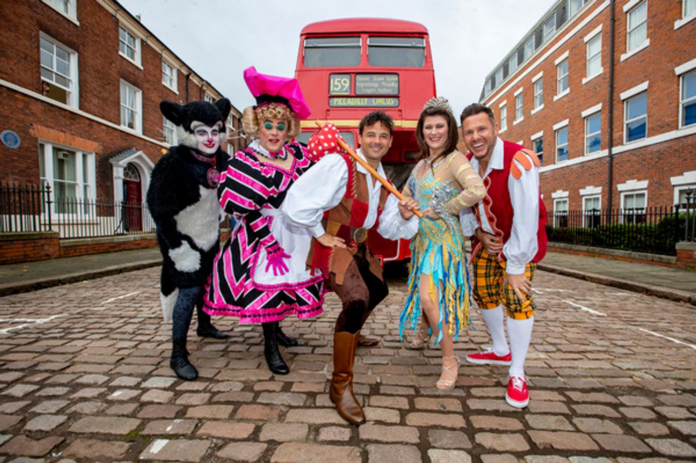 Photo Flash: Wolverhampton's DICK WHITTINGTON Stars Arrive In Town On London Red Bus  Image