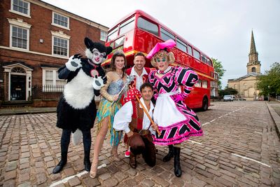 Aaron James, Julie Paton, Ryan Thomas, Jordan Ginger, Ian Adams Photo
