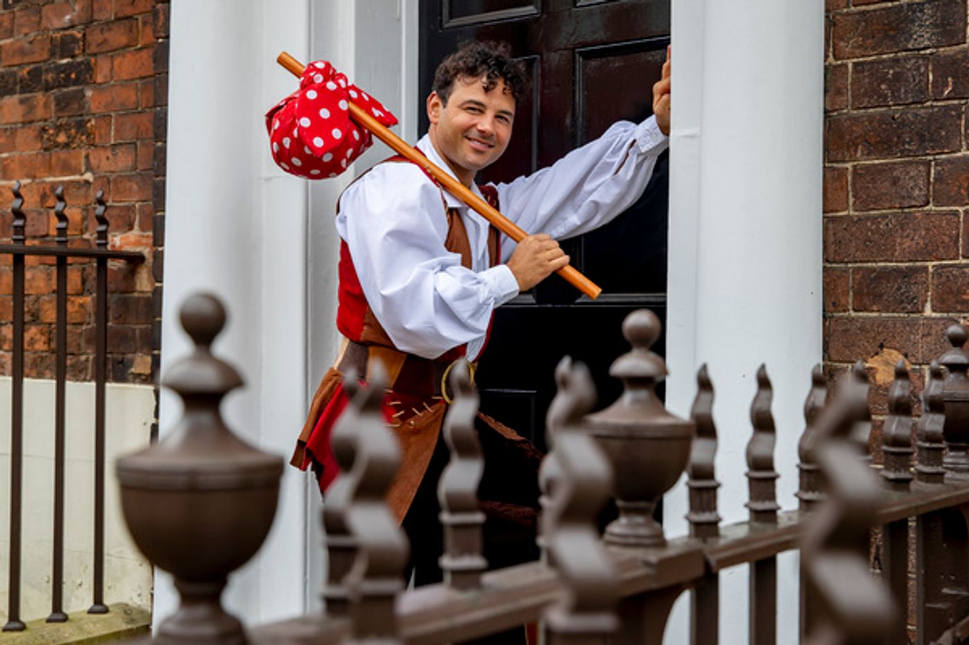 Photo Flash: Wolverhampton's DICK WHITTINGTON Stars Arrive In Town On London Red Bus  Image
