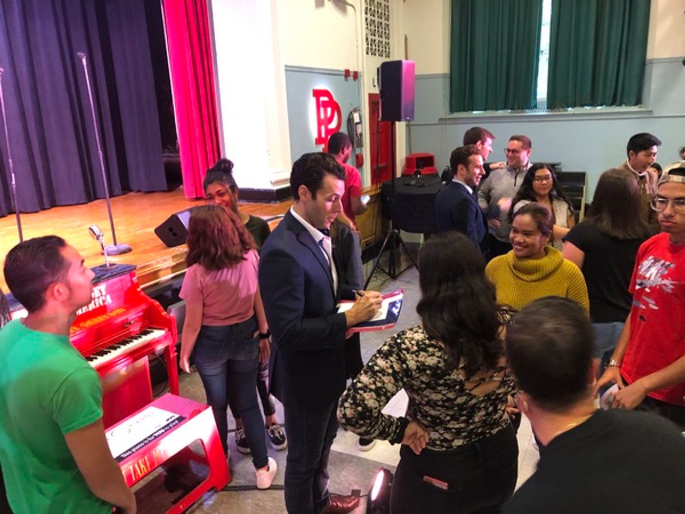 BWW Exclusive: JERSEY BOYS Cast Travels to Staten Island to Deliver Sing for Hope Piano to Local School  Image