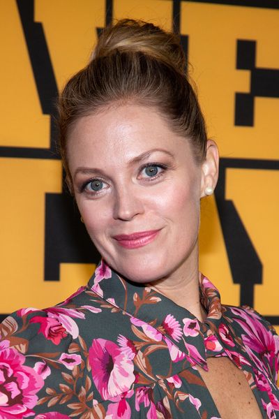 Elizabeth Stanley Photo