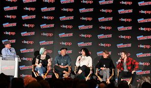 SHANE PRIGMORE, DANA TERRACE, RICKY COMETA, SARAH-NICOLE ROBLES, WENDIE MALICK, ALEX HIRSCH @ BroadwayWorld SHANE PRIGMORE, DANA TERRACE, RICKY COMETA, SARAH-NICOLE ROBLES, WENDIE MALICK, ALEX Photo