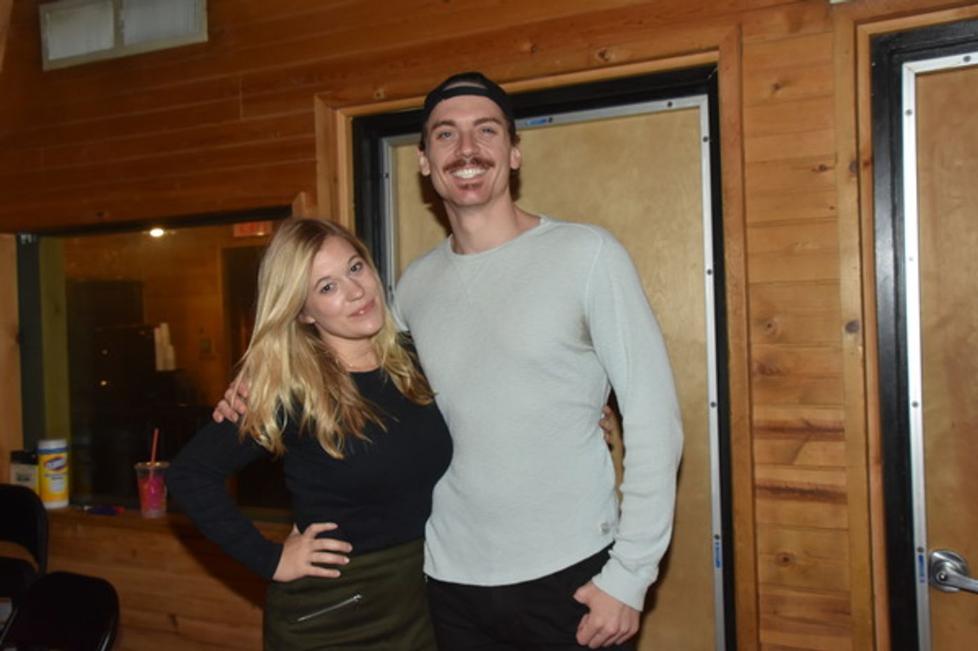 BWW Exclusive: FROZEN Cast Goes Acoustic for Carols for A Cure  Image