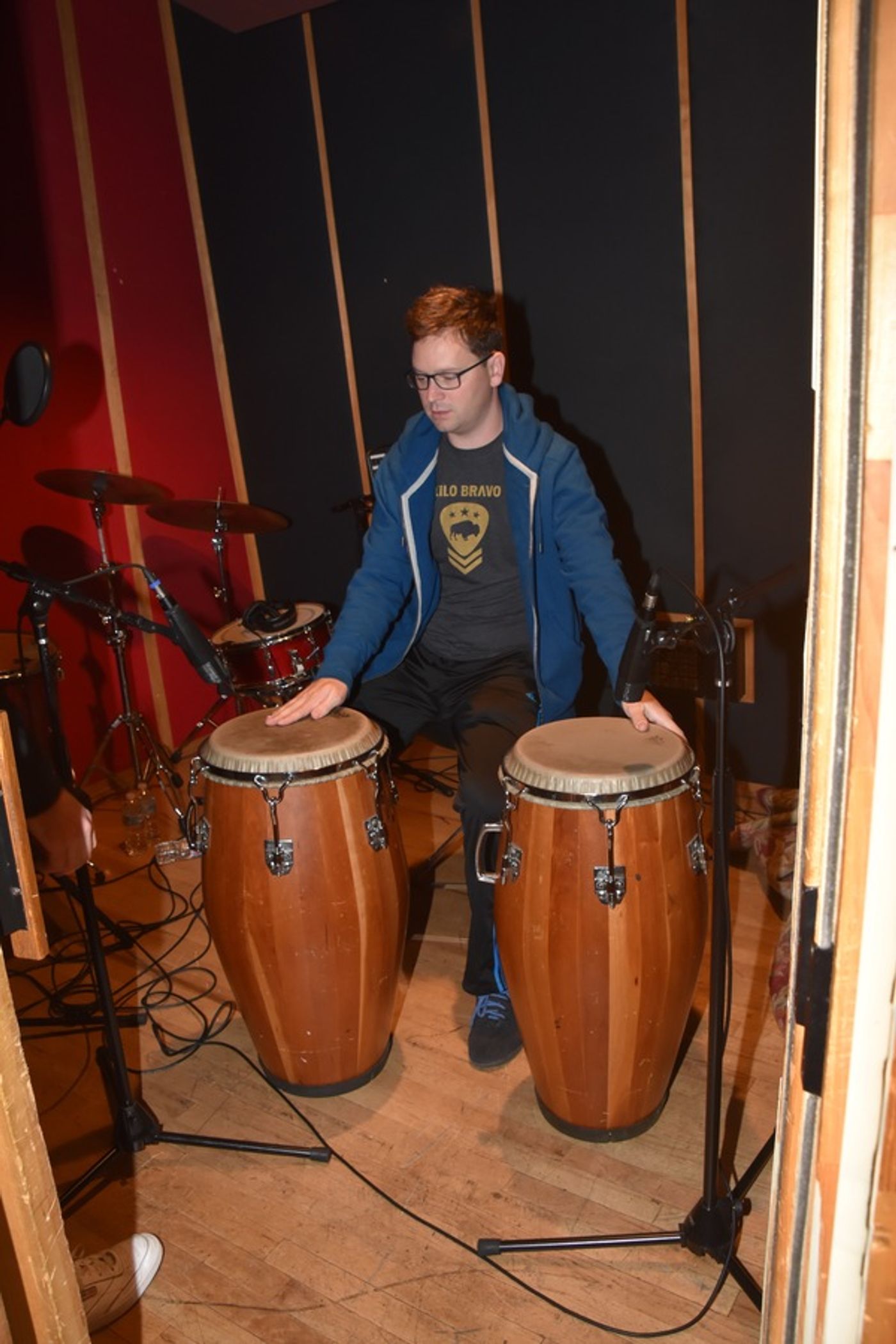 BWW Exclusive: FREESTYLE LOVE SUPREME Remixes Christmas on Carols For A Cure  Image