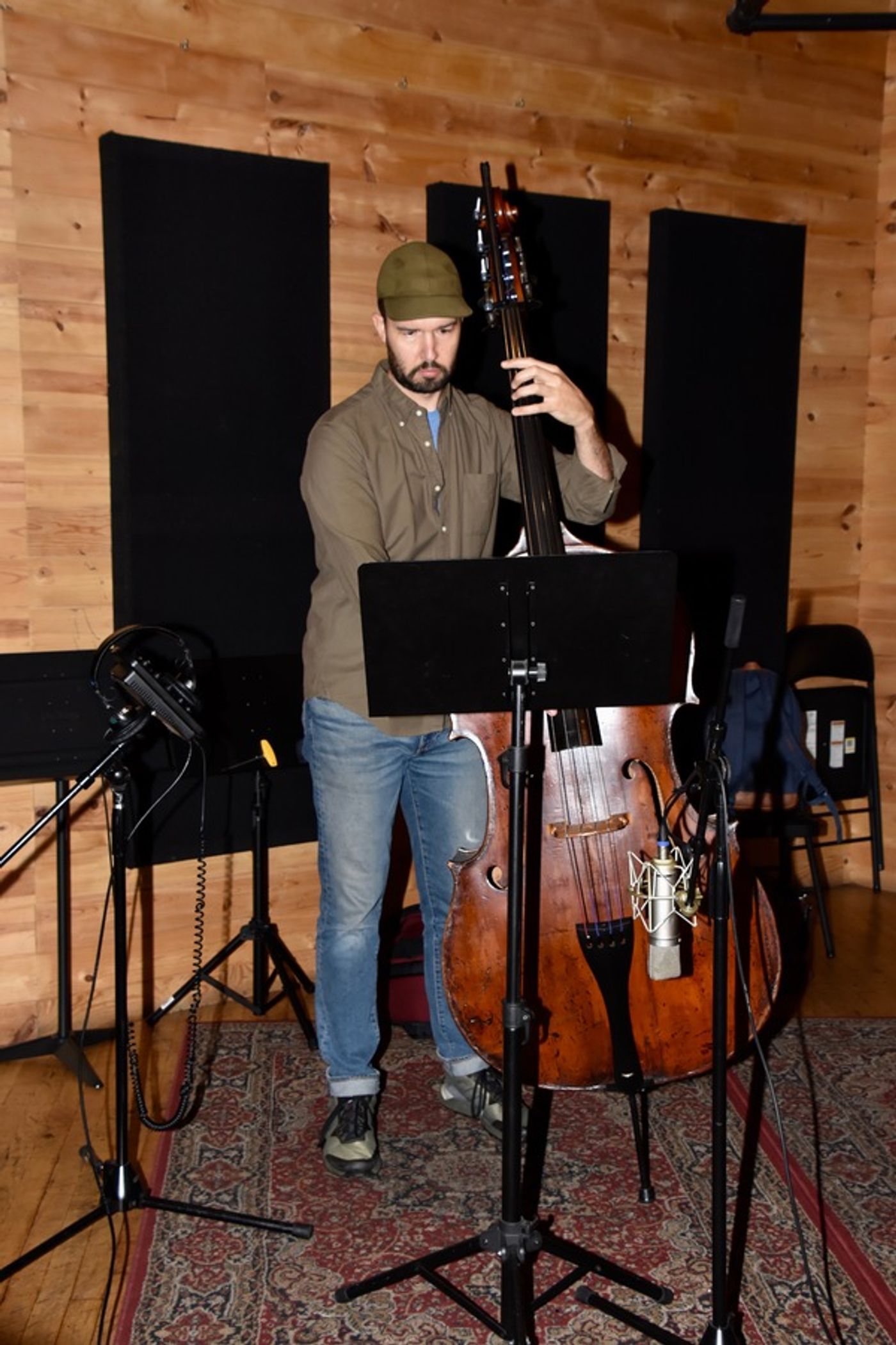 BWW Exclusive: TOOTSIE's Lilli Cooper and Santino Fontana Jingle All the Way for Carols For A Cure  Image